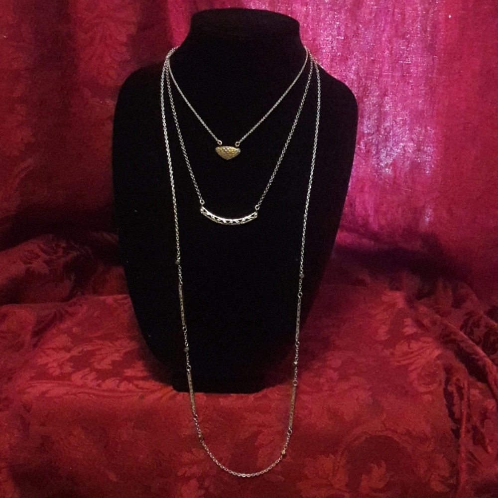 Triple chain necklace